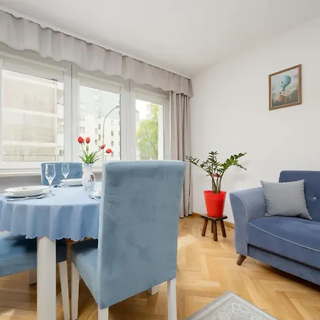 Sienna Cosy & Family Center By Renters Apartment