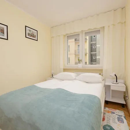 Sienna Cosy & Family Center By Renters Apartment