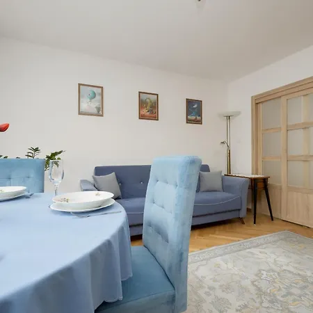 Sienna Cosy & Family Center By Renters Apartment *