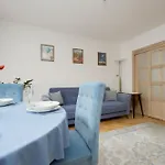 Sienna Cosy & Family Center By Renters Apartman *